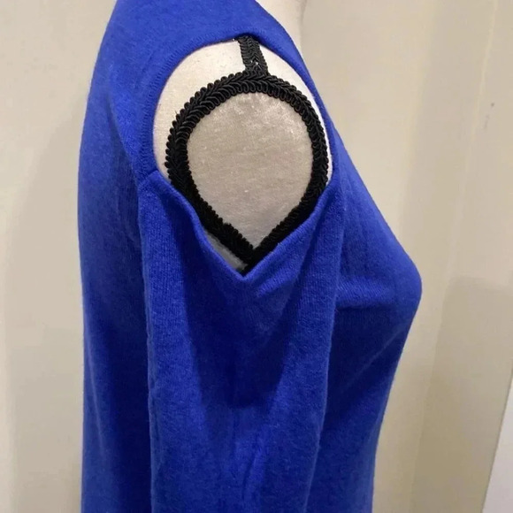 Roz & Ali cold shoulder sweater - Picture 3 of 7